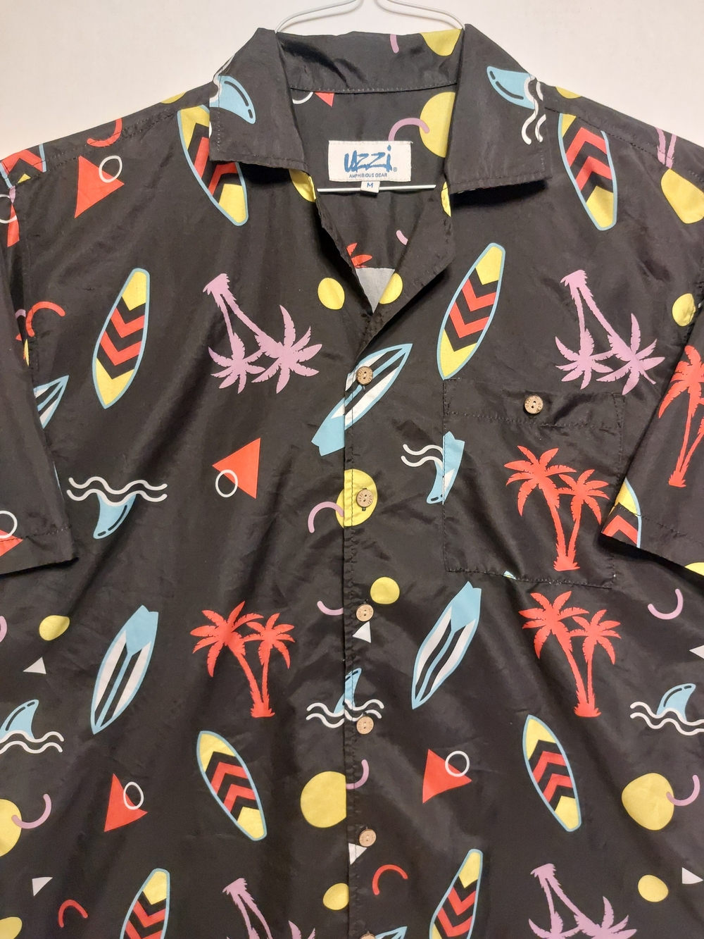 Uzzi Black Short-Sleeve Surf Print Button-Down Shirt